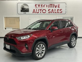 Used 2021 Toyota RAV4 XLE Premium image 1