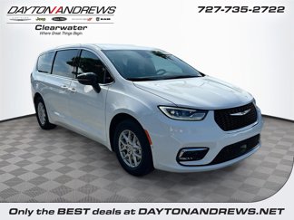 New 2026 Chrysler Pacifica Select image 1