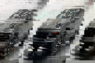 New 2025 Porsche Cayenne image 1