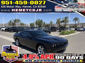 Used 2023 Dodge Challenger SXT image 1