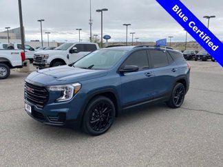Used 2024 GMC Terrain SLE w/ Driver Convenience Package image 1