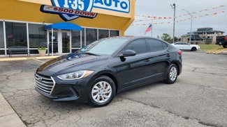 Used 2017 Hyundai Elantra SE image 1