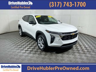 Used 2025 Chevrolet Trax LS image 1