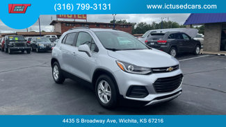Used 2018 Chevrolet Trax LT w/ LT Convenience Package image 1