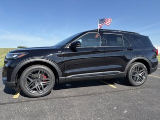 New 2025 Ford Explorer ST-Line w/ Premium Package image 1