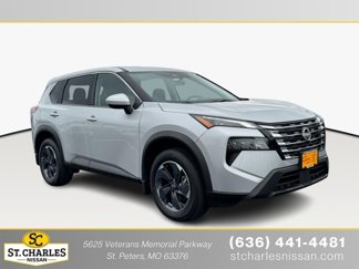 Used 2025 Nissan Rogue SV image 1