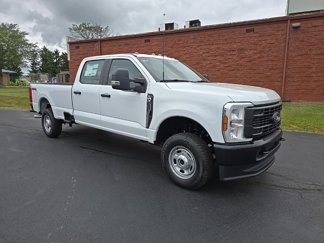 New 2025 Ford F250 4x4 Crew Cab Super Duty image 1