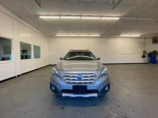 Used 2016 Subaru Outback 2.5i Limited image 1