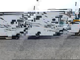 Used 2017 Ford E-450 and Econoline 450 Super Duty w/ Motorhome Prep Package image 1