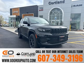 New 2025 Jeep Grand Cherokee Altitude image 1