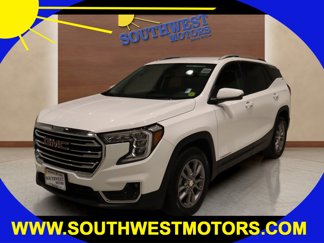 Used 2024 GMC Terrain SLT image 1