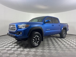 Used 2017 Toyota Tacoma TRD Off-Road image 1