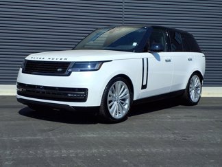 Used 2024 Land Rover Range Rover SE image 1
