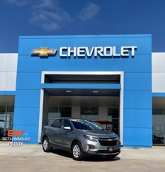Used 2023 Chevrolet Equinox LT w/ Driver Convenience Package image 1