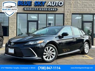 Used 2021 Toyota Camry LE image 1