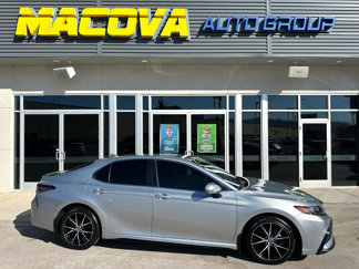 Used 2023 Toyota Camry SE image 1