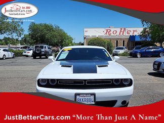 Used 2019 Dodge Challenger SXT image 1