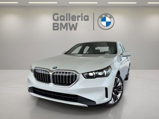 Certified 2025 BMW 530i w/ Premium Package image 1