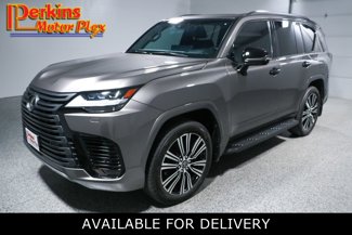 Used 2024 Lexus LX 600 4WD w/ Luxury Package image 1