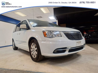 Used 2016 Chrysler Town & Country Touring image 1