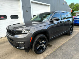 Used 2022 Jeep Grand Cherokee L Limited w/ Luxury Tech Group II image 1