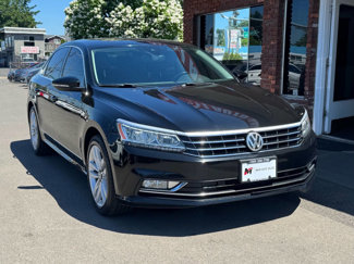 Used 2016 Volkswagen Passat 3.6 SEL Premium image 1