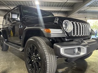Used 2025 Jeep Wrangler Sahara image 1