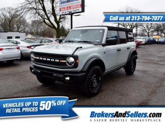 Used 2022 Ford Bronco Black Diamond image 1