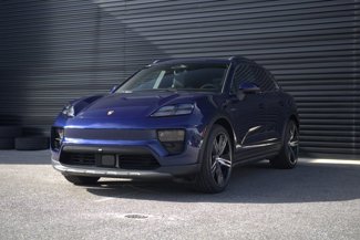 Used 2025 Porsche Macan 4S Electric image 1