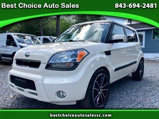 Used 2011 Kia Soul ! image 1
