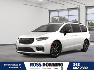 New 2025 Chrysler Pacifica Limited image 1