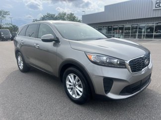 Used 2019 Kia Sorento FWD V6 image 1