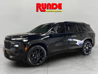 Used 2024 Chevrolet Traverse RS image 1