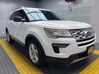 Used 2019 Ford Explorer XLT image 1