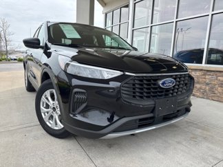 Used 2023 Ford Escape Active image 1