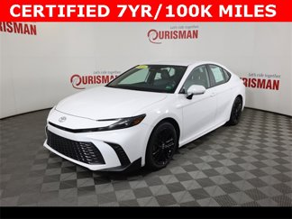Used 2025 Toyota Camry SE image 1