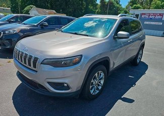 Used 2019 Jeep Cherokee Latitude Plus image 1