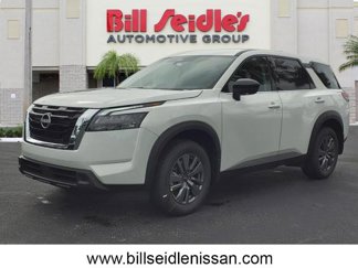 New 2025 Nissan Pathfinder S image 1