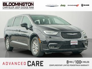 Used 2024 Chrysler Pacifica Touring-L image 1