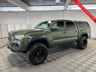 Used 2022 Toyota Tacoma TRD Off-Road image 1