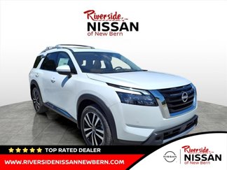 New 2025 Nissan Pathfinder Platinum image 1