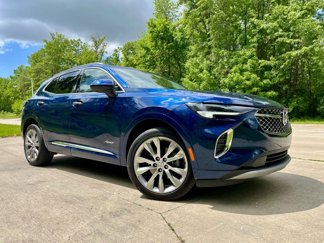 Used 2023 Buick Envision Avenir image 1