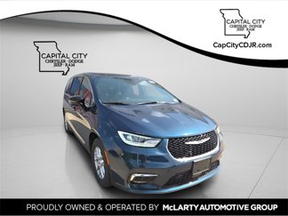 New 2025 Chrysler Pacifica Select image 1