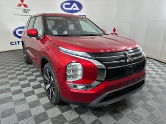 New 2025 Mitsubishi Outlander SE image 1