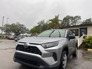 Used 2020 Toyota RAV4 LE image 1