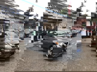 Used 2017 Nissan Versa SV image 1