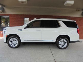 Used 2023 GMC Yukon SLT image 1