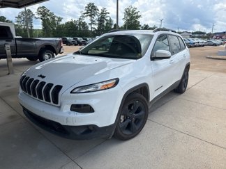 Used 2018 Jeep Cherokee Latitude w/ Altitude Package image 1