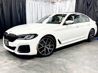 Used 2022 BMW 530i xDrive w/ M Sport Package image 1