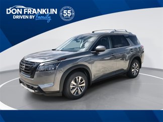 New 2025 Nissan Pathfinder SL w/ Black Appearance Package image 1